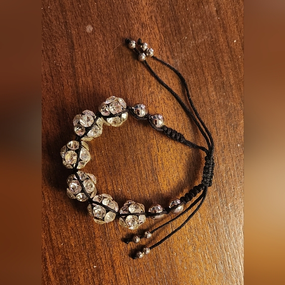 Black Adjustable knotted bracelet - Picture 5 of 5